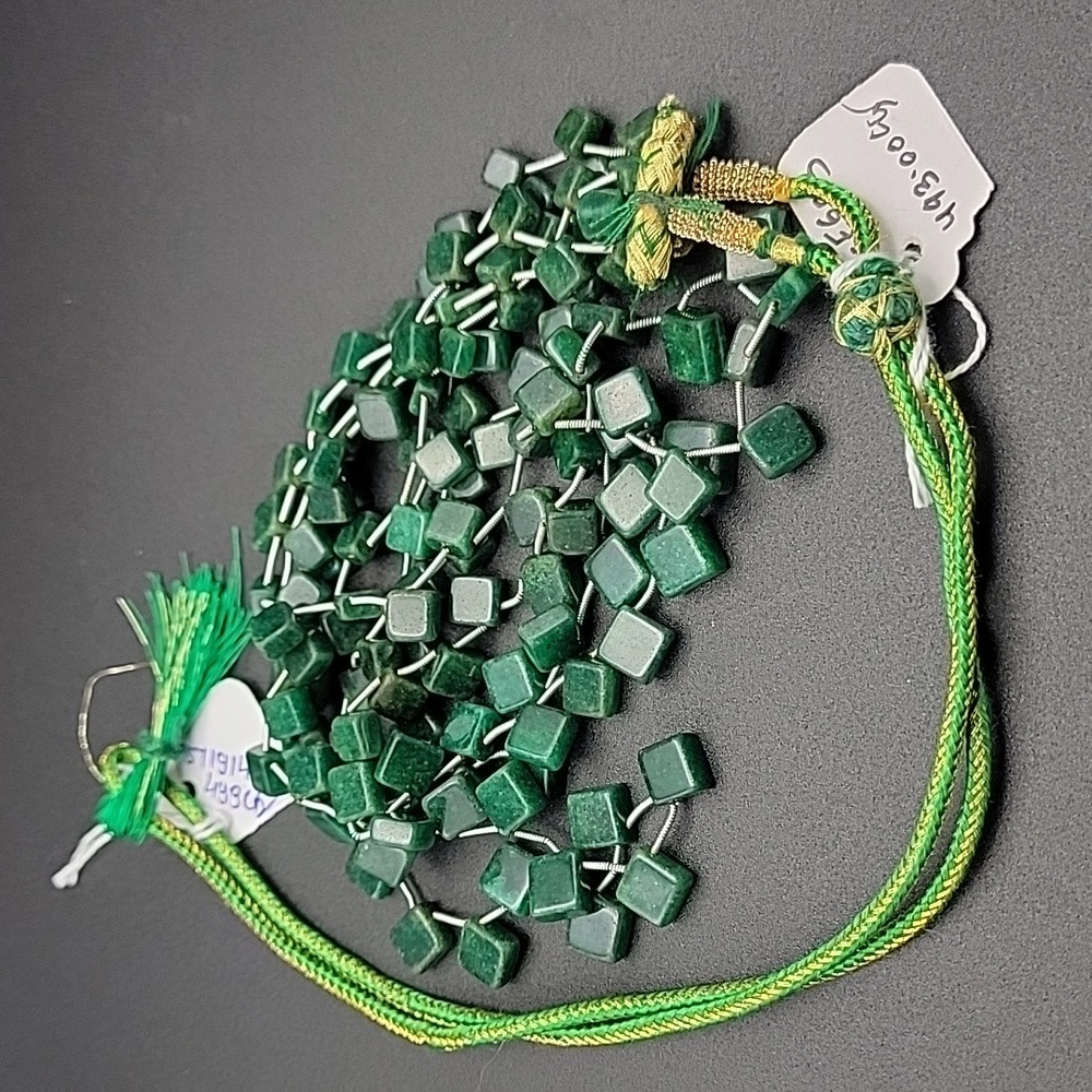 NWT Emerald Gemstone 3 Strand 493 Cts Square Cube Necklace Natural Adustable - Picture 7 of 7